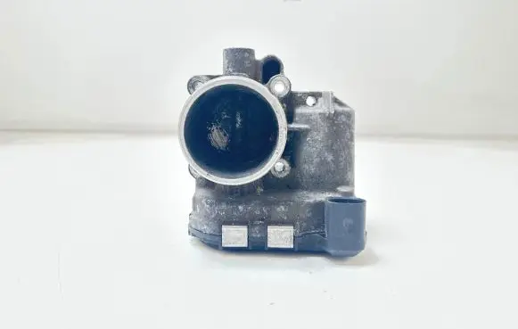 Ford Fusion Throttle valve 8A6G9F991AB 006160809