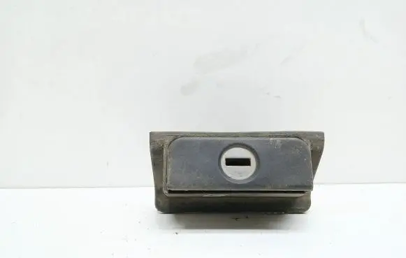 Volkswagen Polo III 6N 6N2 6NF Tailgate exterior lock 