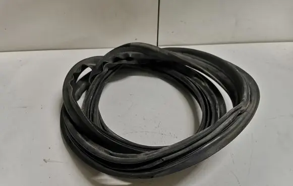 Audi Q5 SQ5 Loading door rubber seal (on body) 80A827705