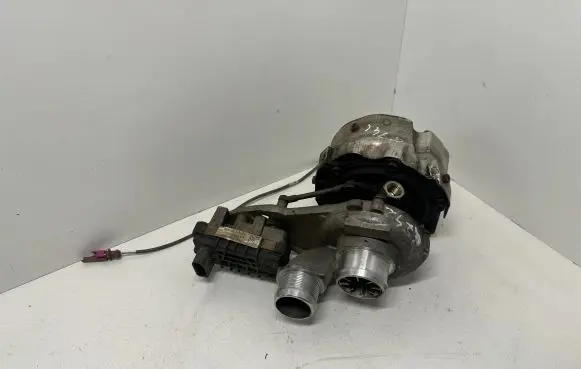 Audi Q7 4L Turbo 057145721Q
