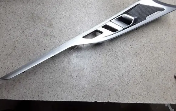 BMW 8 G14 Front door trim bar 7450058 186032081