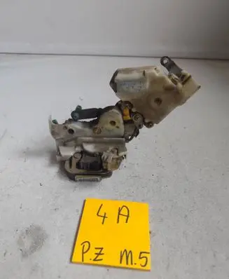 Nissan Almera N16 Rear door lock 92984923