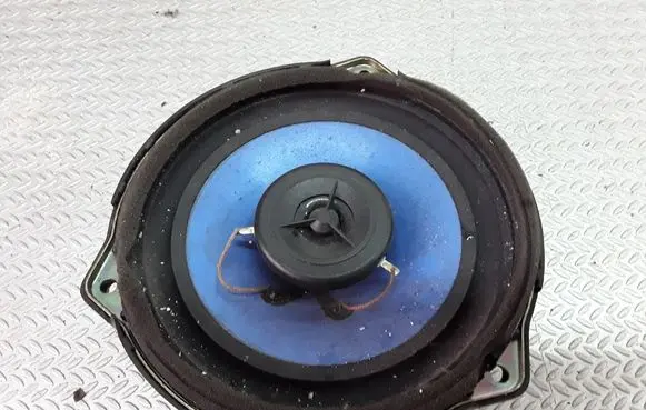 KIA Sorento Rear door speaker 963403E000