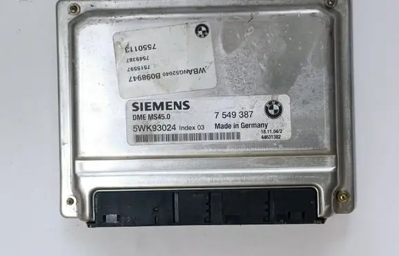 BMW 5 E60 E61 Engine control unit/module 7549387 5WK93024