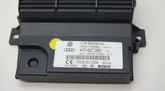 Audi Q7 4L Power management control unit 4F0907280