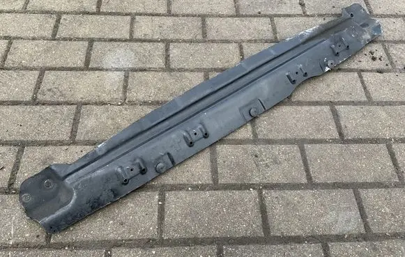 Audi Q7 4L Bottom radiator support slam panel 7L0805551A