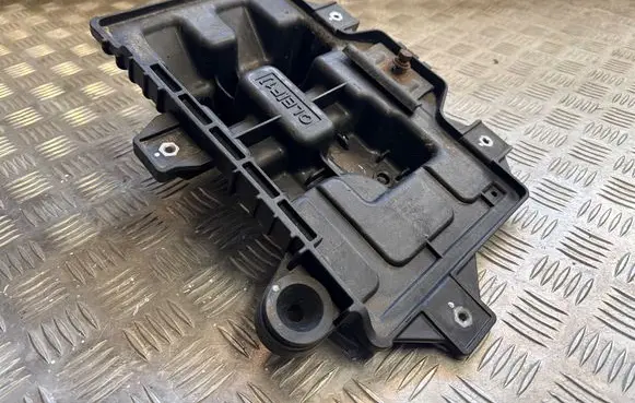 KIA Sportage Battery tray 37150F1500