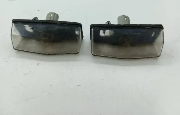 Toyota Prius (XW20) Number plate light E130551