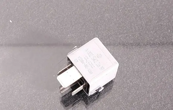 Mercedes-Benz Sprinter W901 W902 W903 W904 Other relay A0025422619