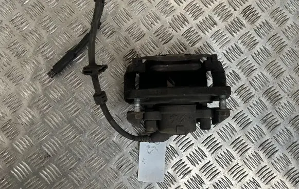 Peugeot 5008 II Front brake caliper
