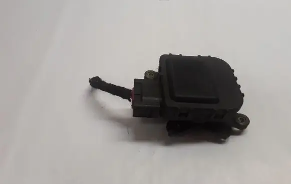 Volkswagen PASSAT B5 Intake manifold valve actuator/motor 700035693F00