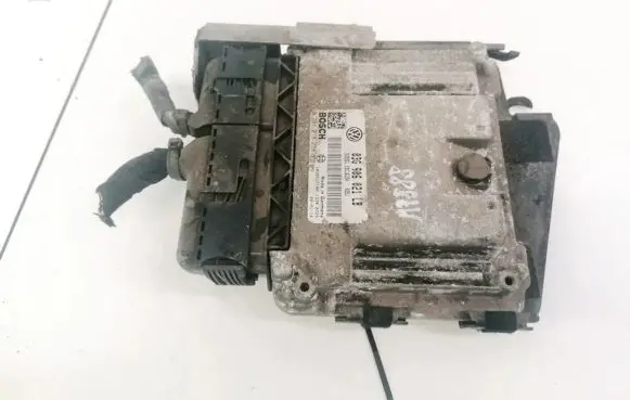 Skoda Octavia Mk2 (1Z) Engine control unit/module 03G906021LB 0281013238