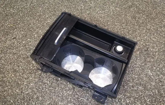 Cup holder front