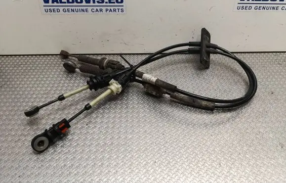 Gear shift cable linkage