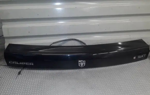 Dodge Caliber Trunk door license plate light bar 