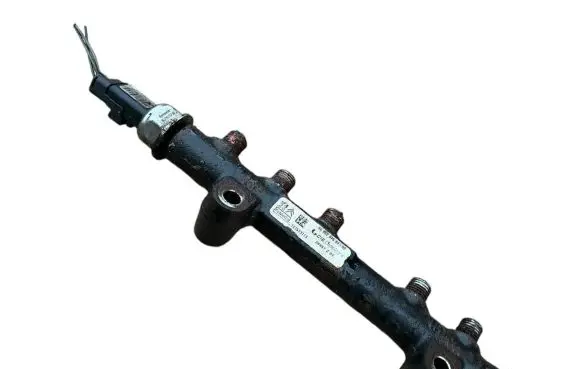 Ford Focus Fuel main line pipe 9685297580 121513113 28497Z01