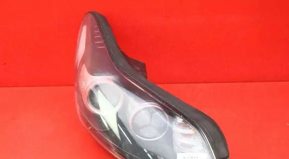 KIA Sportage Headlight/headlamp 92102-F1110