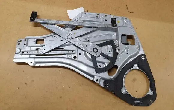 Hyundai Tucson JM Front door window regulator with motor 824800Z000