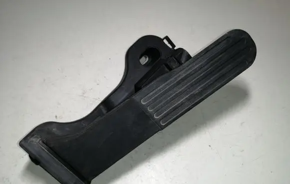 Volkswagen Golf VI Accelerator throttle pedal 1K1721503AK