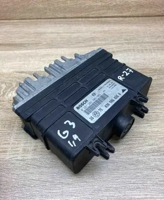 Volkswagen Golf III Engine control unit/module ECU 030906026R 261203302