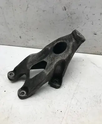 Audi A4 S4 B8 8K Engine mounting bracket 8K0199307BK