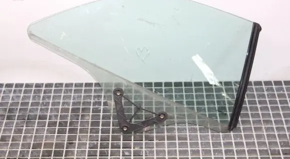 Mercedes-Benz E A207 Rear side window