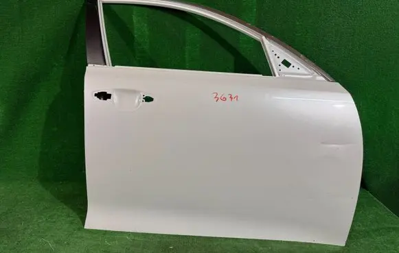 KIA Ceed Front door