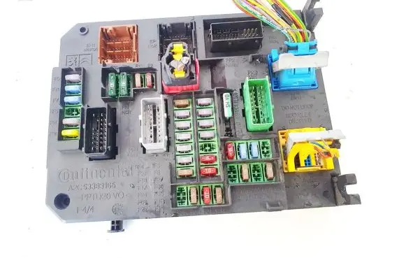 Peugeot 508 Fuse box set a2c53383165 f28bf28af6af6b