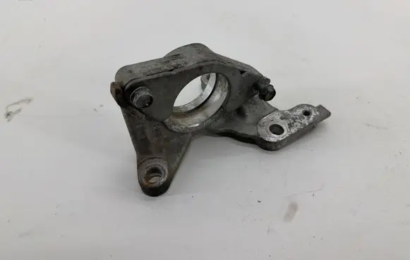 Nissan Juke I F15 Driveshaft support bearing bracket