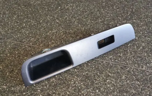 Nissan Tiida C11 Front door window switch trim 80960EL11A