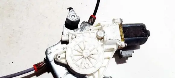 Nissan Micra Front door window regulator motor 0130822202 151003-11-24