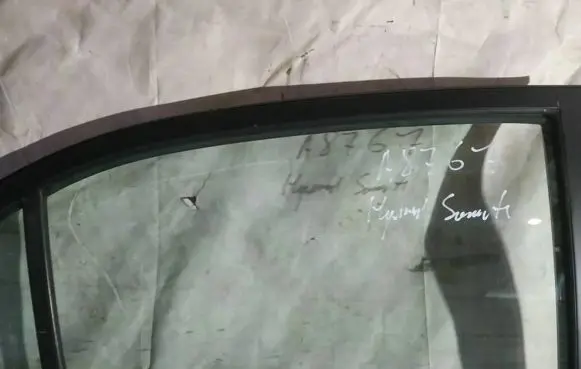 Hyundai Sonata Rear door window glass