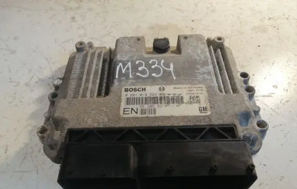 Opel Zafira B Engine control unit/module 0281013593