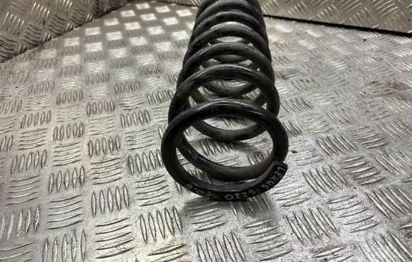 Lexus IS 220D-250-350 Rear coil spring 