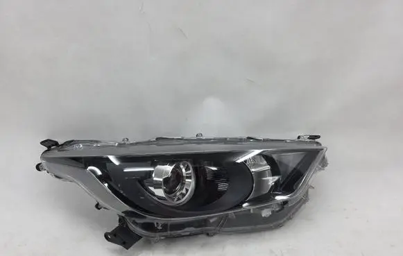 Toyota Yaris XP210 Headlight/headlamp K06EU