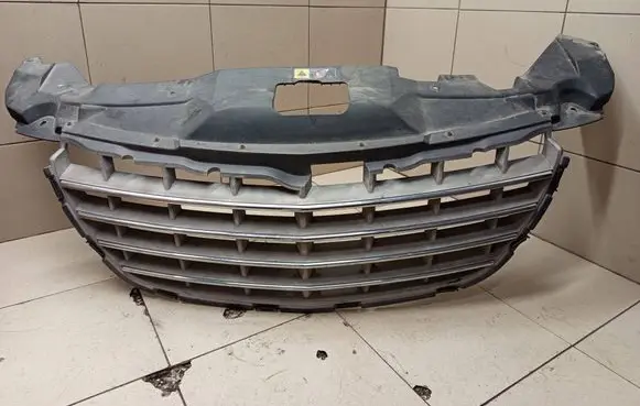 Chrysler Pacifica Front grill 04857631AA