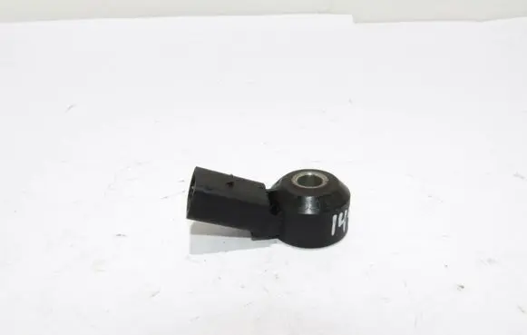 Volkswagen PASSAT B6 Detonation knock sensor 030905377C