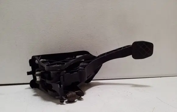 Volkswagen PASSAT B8 Clutch pedal 5Q2721059GH