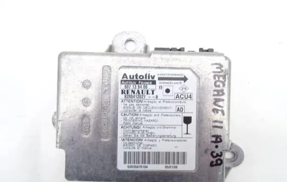 Renault Megane II Airbag control unit/module 8200412027