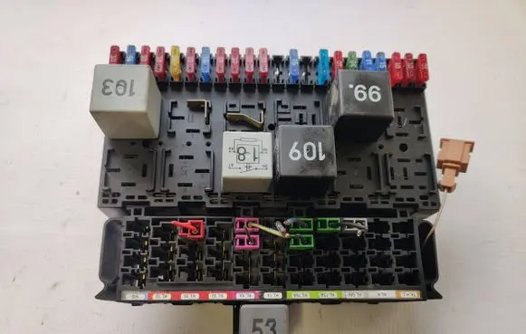 Volkswagen Multivan T4 Fuse box set 357937039
