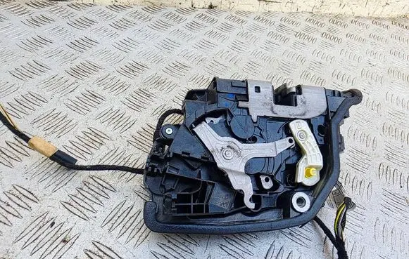 Mini One - Cooper F56 F55 Front door lock 7281937 51217281937