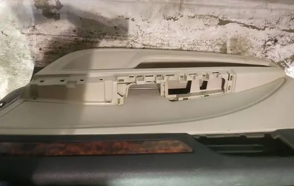 Skoda Superb B6 (3T) Front door card panel trim