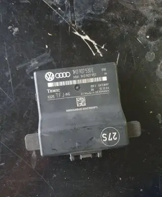 Volkswagen Touran I Gateway control module 1K0907530E 1K0907951