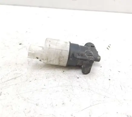 Jaguar XE Windscreen/windshield washer pump BK2117K624BA