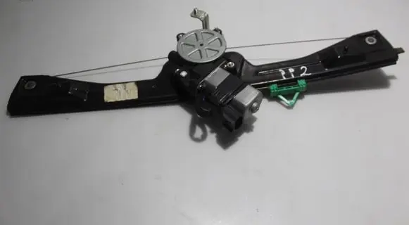 Front window lifting mechanism without motor