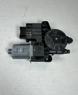 Volkswagen Polo VI Front door window regulator motor 2Q1959406C