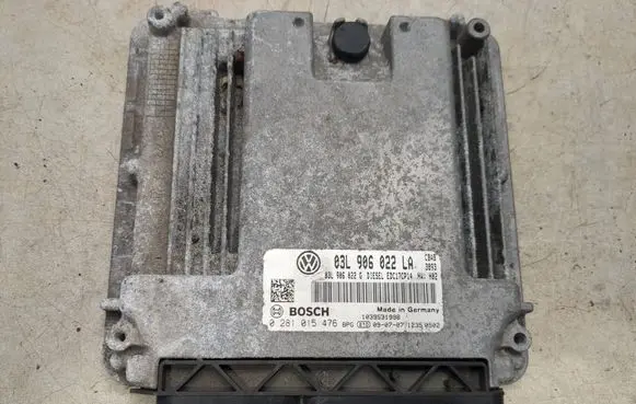 Volkswagen Golf VI Engine control unit/module 03L906022LA 03L906022G 0281015476