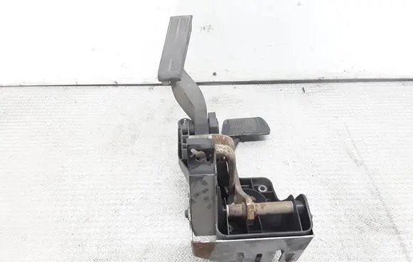 Chrysler Pacifica Pedal assembly 