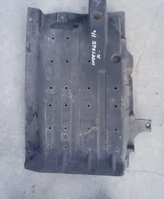 KIA Sportage Center/middle under tray cover 