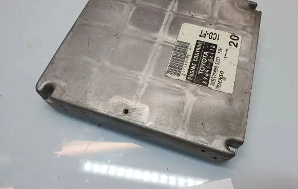 Toyota Corolla E120 E130 Engine control unit/module 8966602120